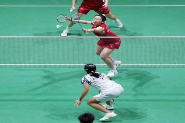 欧冠女足切尔西激战里昂克尔与赫格贝里射手对话谁更胜一筹